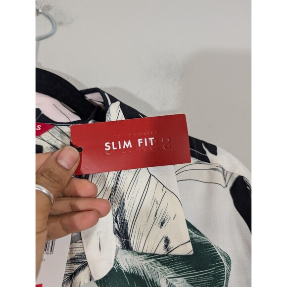 NWT Guess Women Button Up Tropical Leaves Blouse Sz M Slim Fit Colorful Beach - Picture 7 of 9